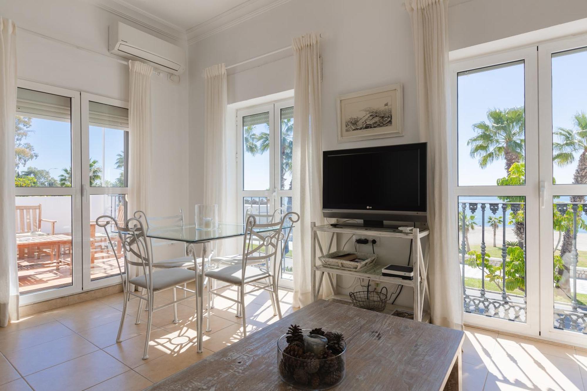 Apartamento Con Encanto En Primera Linea De Playa Málaga Kültér fotó